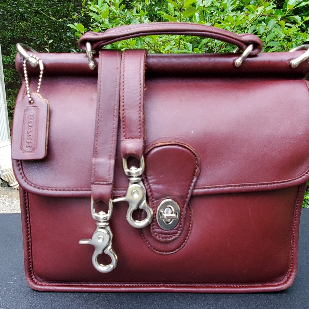 Beautiful WILLIS Bag in the rare color of  CURRANT